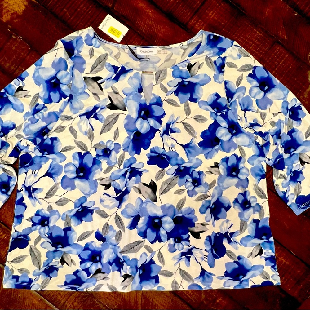 0025 - Calvin Klein Plus Size Blouse